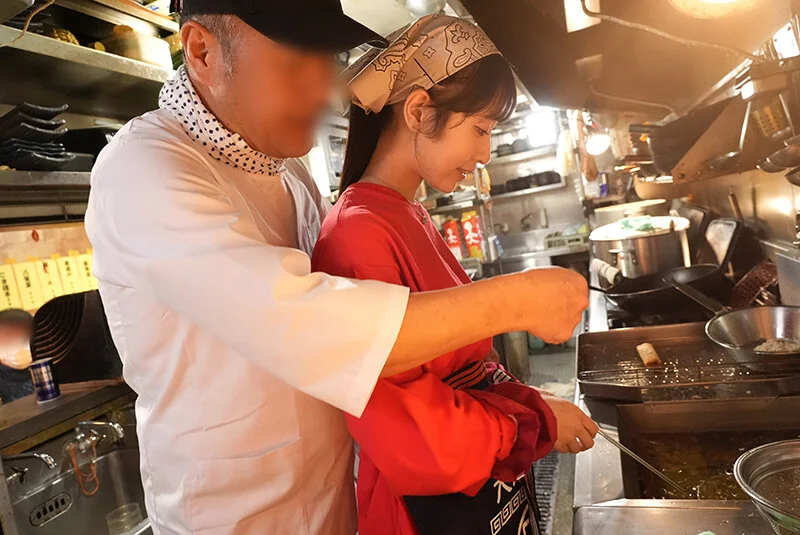 SVERS-002 爆盛りギャル中華美人姉妹が腕を振るう行列がすごい街中華の日常とSEX！18