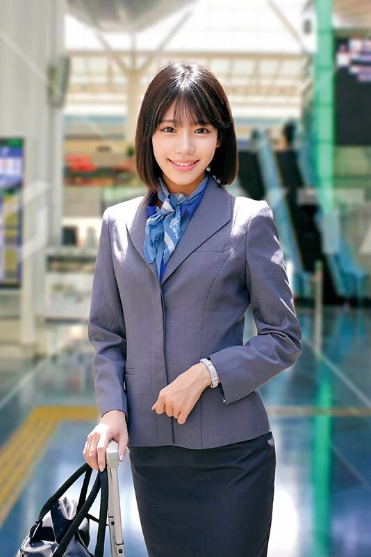 SKMJ-685 大手航空会社勤務の美人CA(キャビンアテンダント)が童貞チ○ポをノーハンドフェラ早漏改善!気品が溢れる一流のおもてなしフェラで暴発大量射精ごっくん→即フル勃起!元気すぎる童貞チ○ポを放っておけないCAはそのまま筆おろし中出しTAKE OFF11