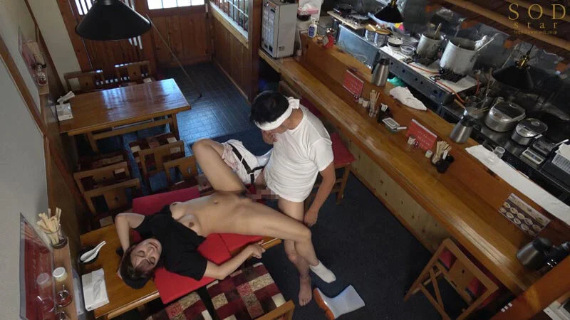 START-244 ラーメン屋唯一の女バイト、汗だくガテン系店員の性欲発散を担うセクハラOK娘。 渚恋生14