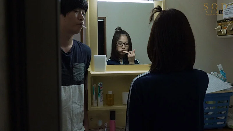 STARS-771 数年ぶりに帰省すると、アラサーの姉は未だに自称家事手伝い(ニート)の喪女だった。 隠れ巨乳の姉(26) 天宮花南15