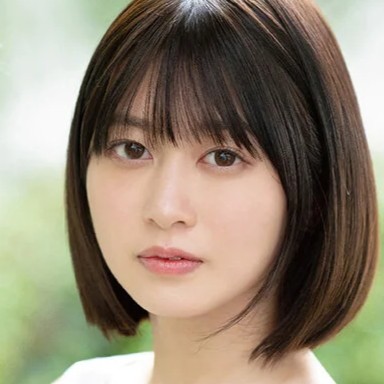 菜月ひかる