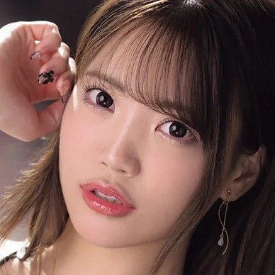 椎名ななみ