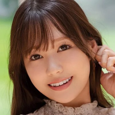 碓井せりな